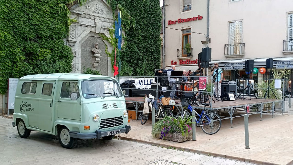 Estafette-6811w